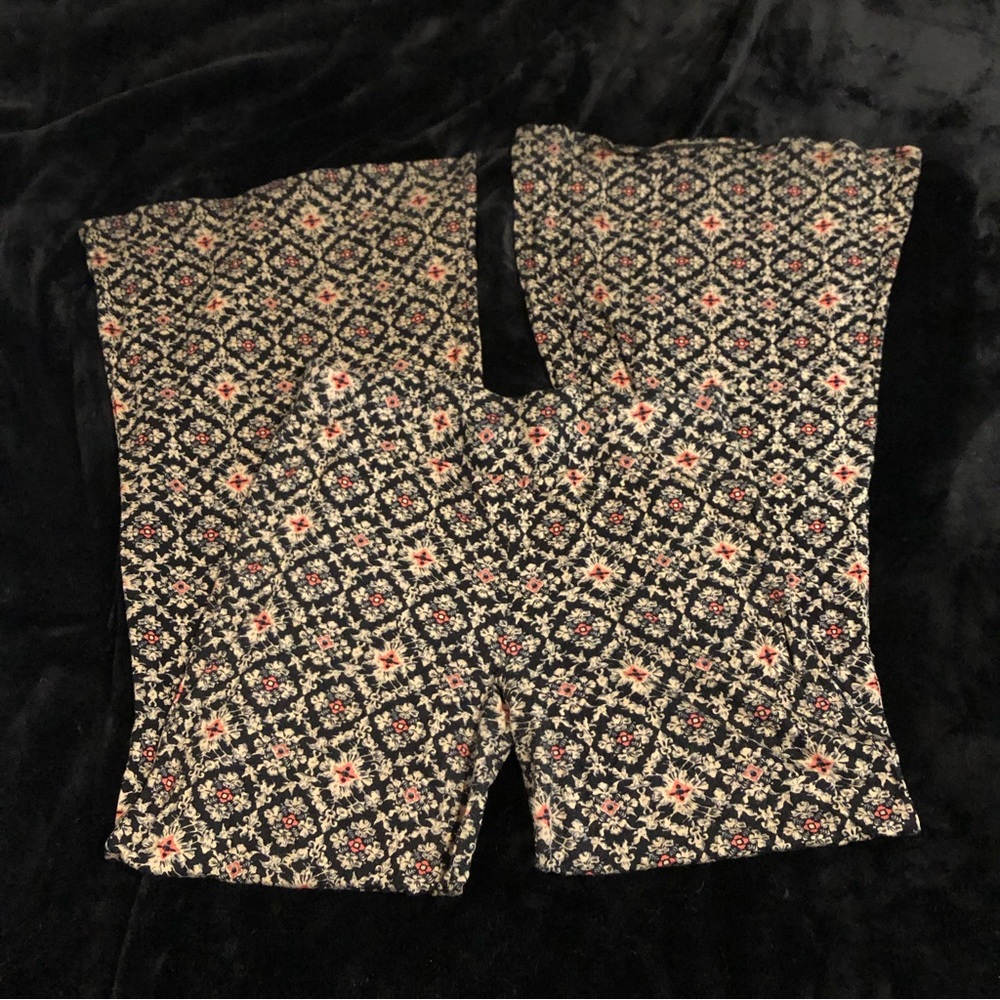 Tilly’s flare patterned pants